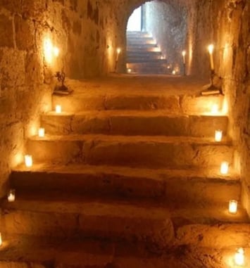 Visite guidée de la crypte gothique